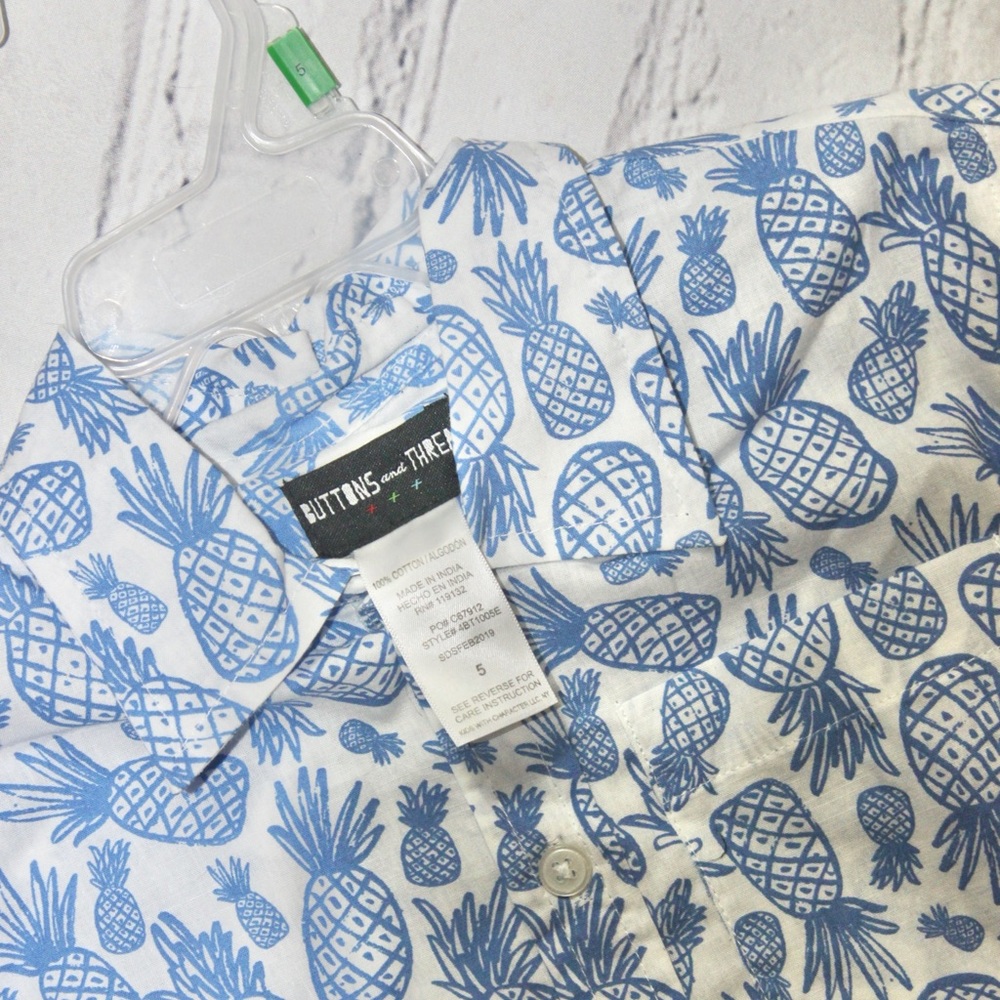 Boys Button & Threads 2 Piece Outfit NWT - Picture 2 of 3